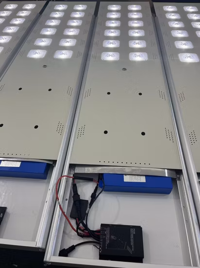 Lecuso 2022 New Outdoor Waterproof 30W 60W 80W 100W 120W Integrated All in One Solar LED Street Light